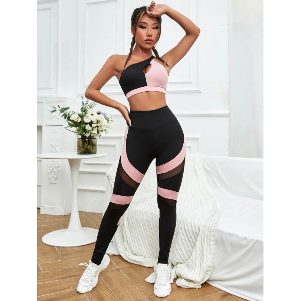 Two piece sports set leggings and sports bra